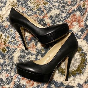 Enzo Angiolini black leather pumps